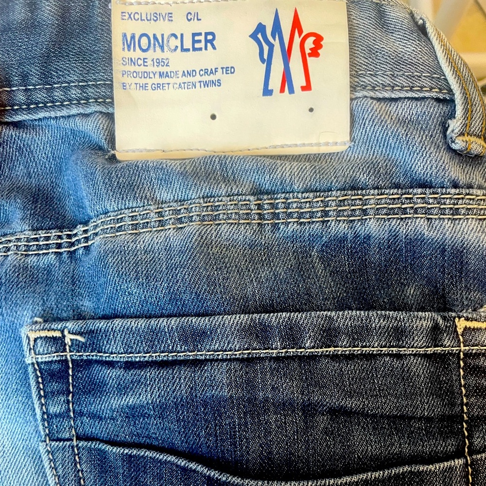 MONCLER JEANS (AUTHENTIC) (SIZE: 44 WAIST)